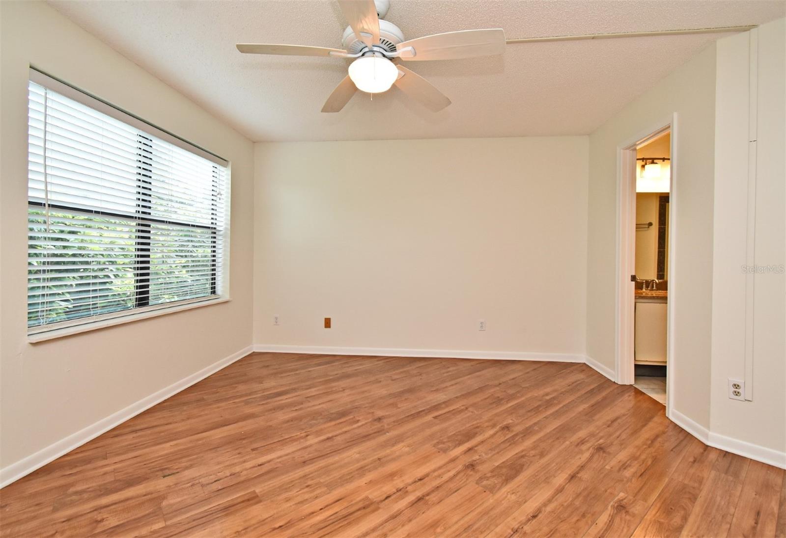 Image 21 of 44 For 4008 Atrium Drive U-6