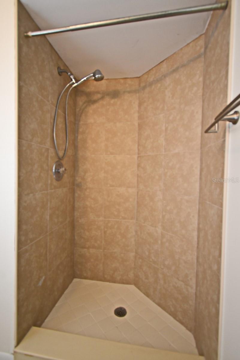 Image 27 of 44 For 4008 Atrium Drive U-6