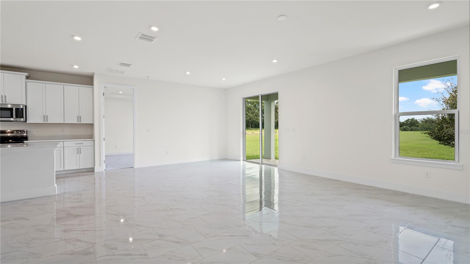 Image 7 of 33 For 30338 Emerald Forest Drive