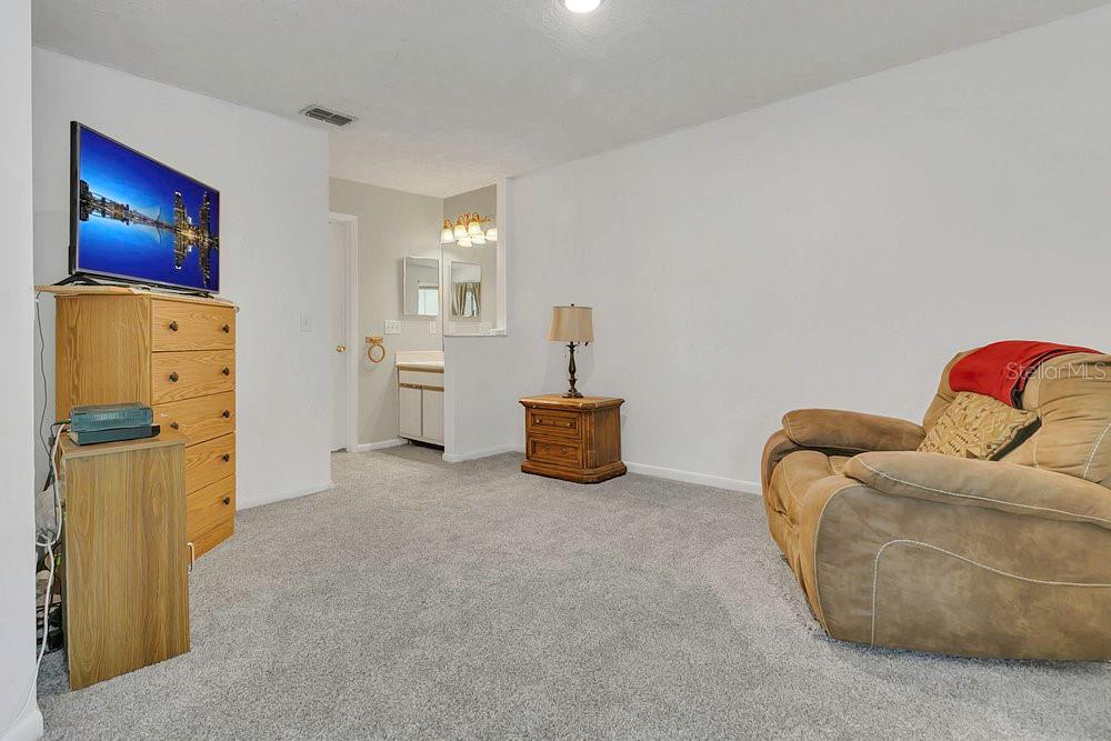 Image 16 of 33 For 3106 Semoran Boulevard P-2