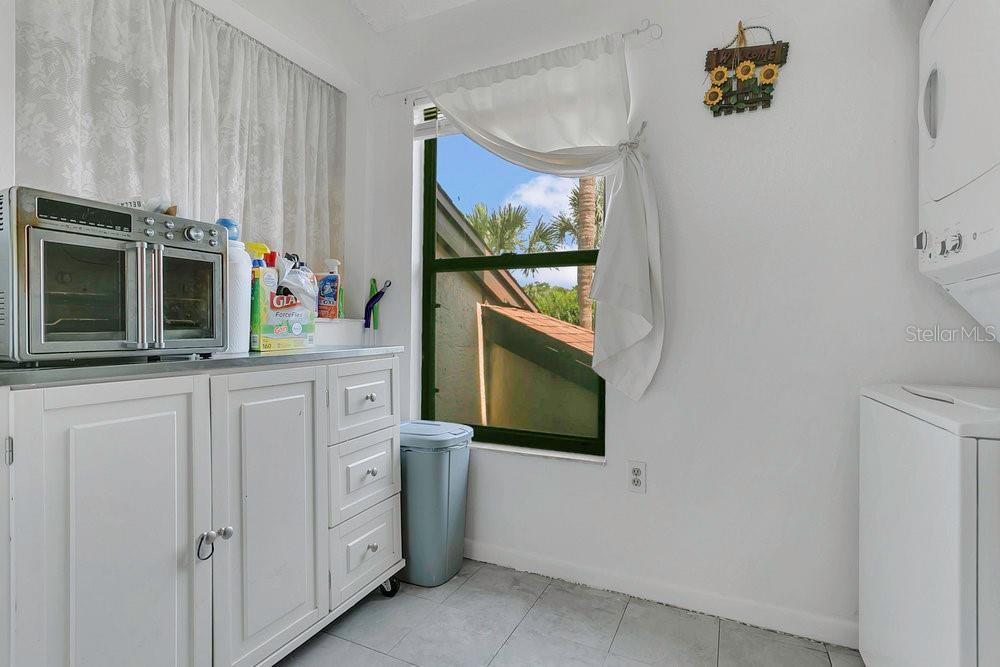 Image 8 of 33 For 3106 Semoran Boulevard P-2