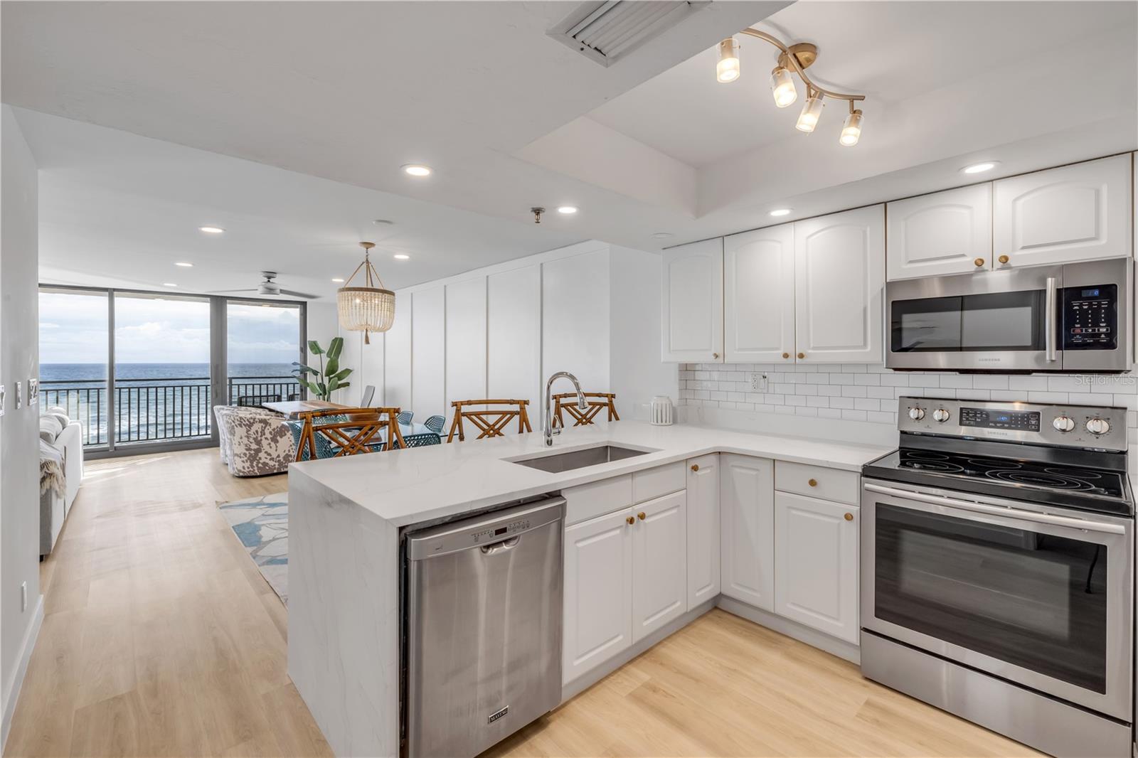Image 87 of 100 For 4139 Atlantic Avenue B707