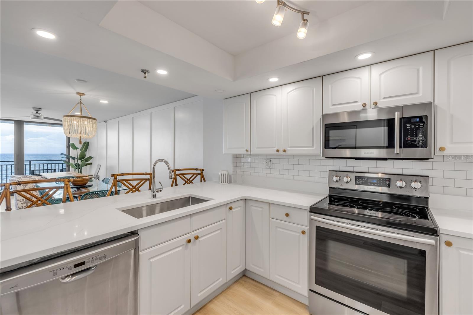 Image 89 of 100 For 4139 Atlantic Avenue B707