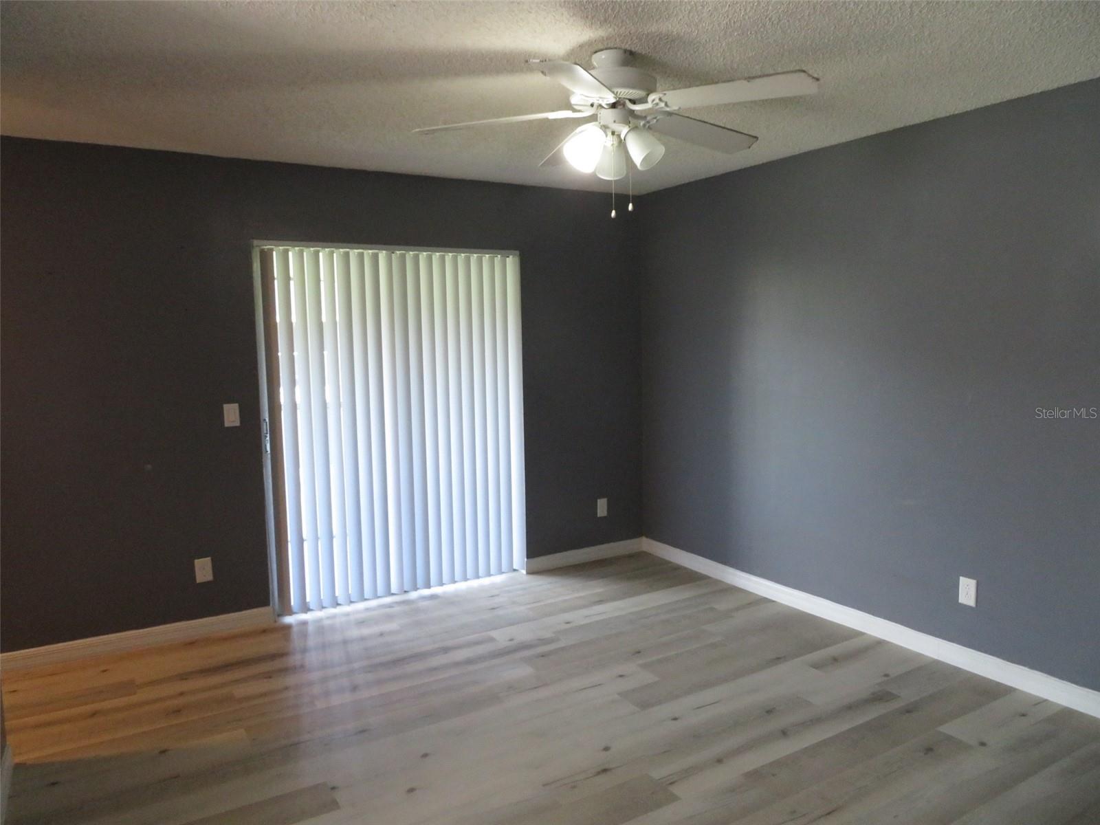 Image 6 of 10 For 4100 Pershing Pointe Place 3