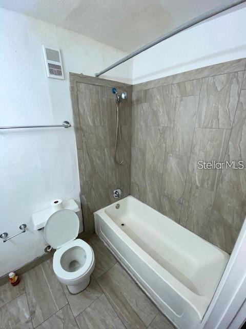Image 6 of 7 For 4704 Walden Circle 16