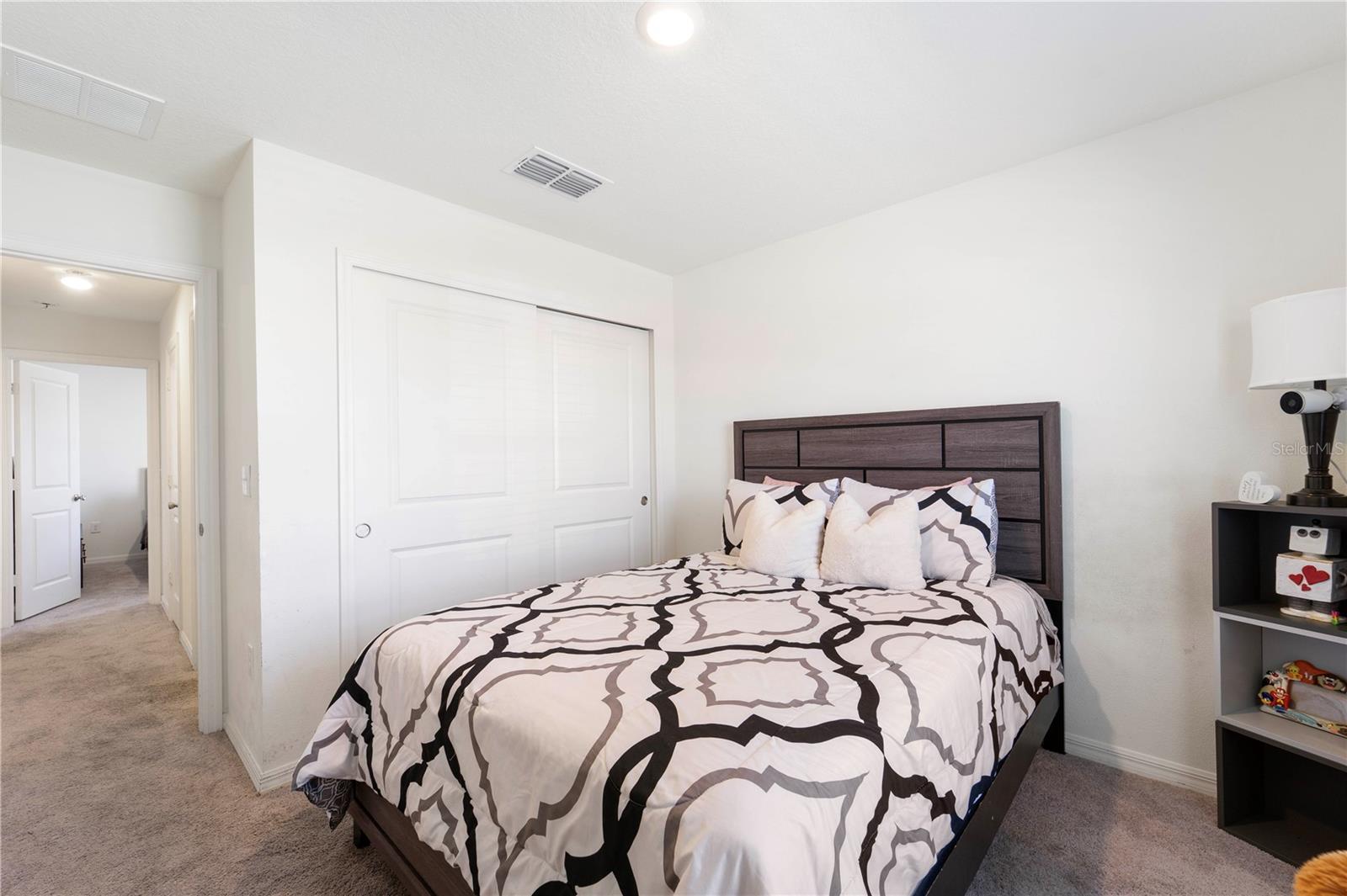 Image 12 of 39 For 820 Overpool Avenue