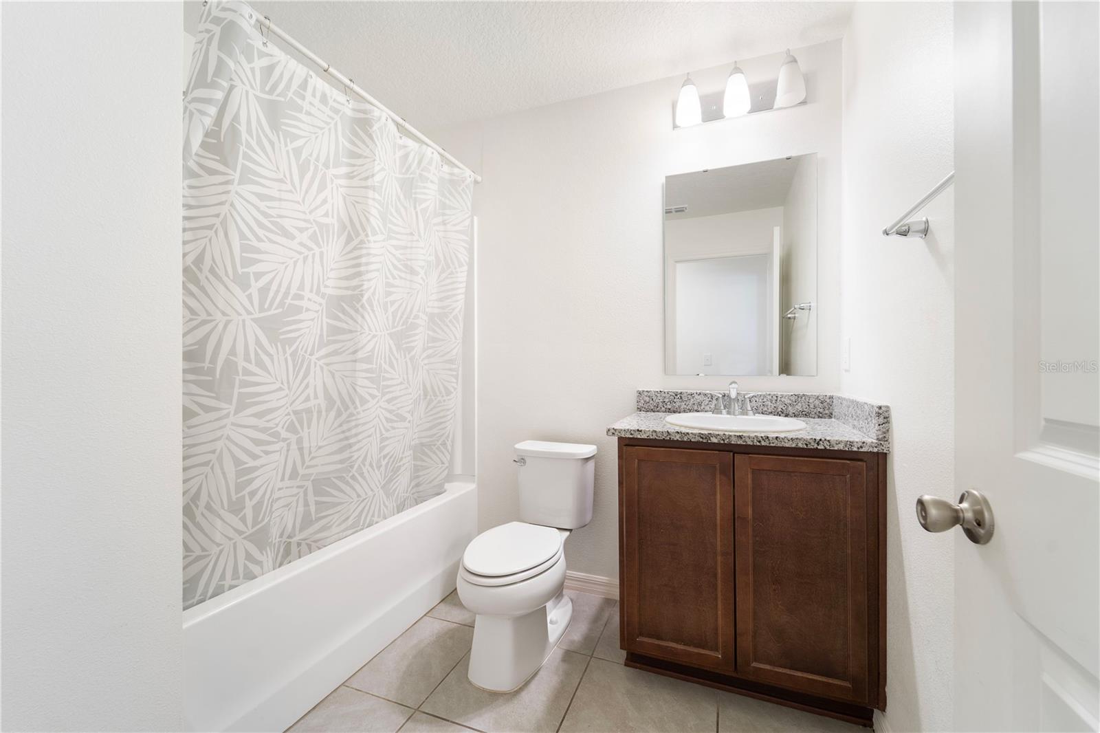 Image 13 of 39 For 820 Overpool Avenue