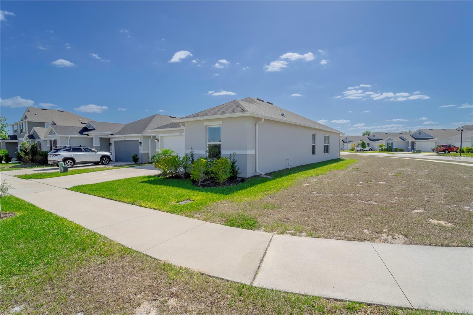 Image 4 of 39 For 820 Overpool Avenue