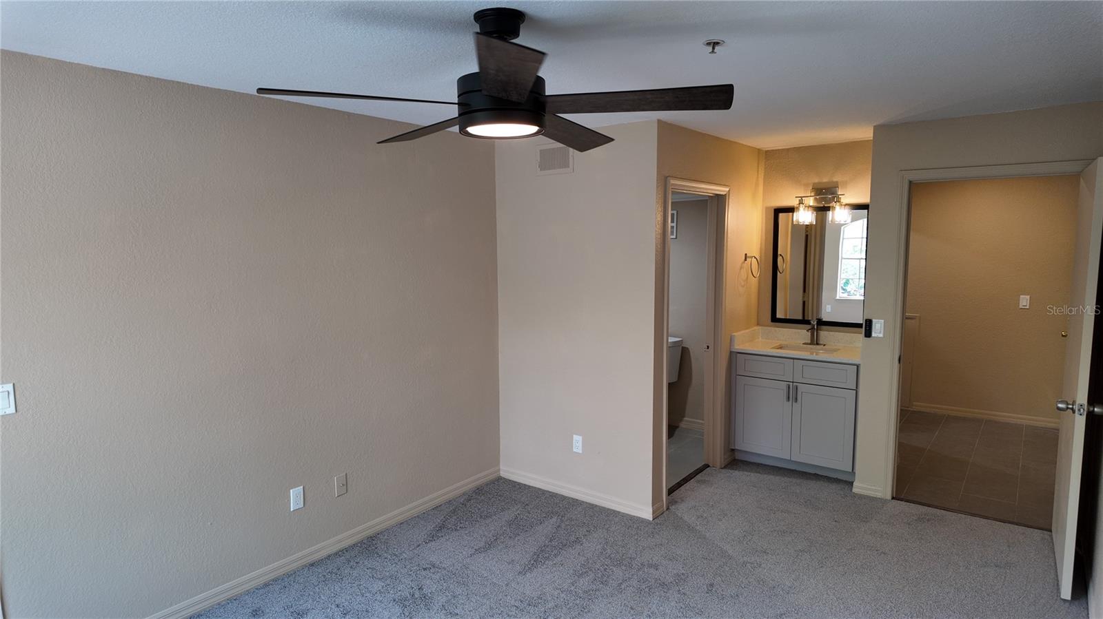 Image 11 of 43 For 7230 Westpointe Boulevard 1231