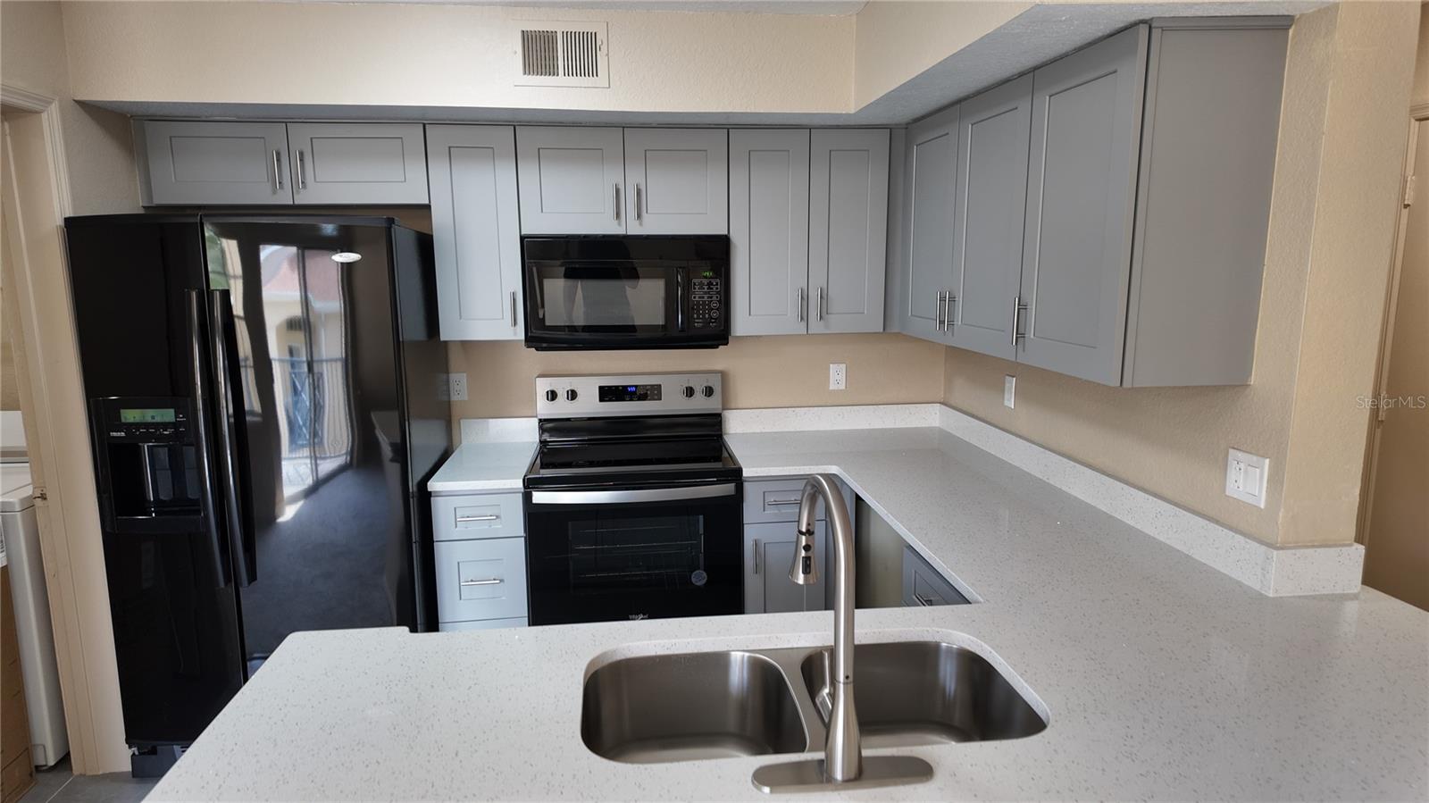 Image 17 of 43 For 7230 Westpointe Boulevard 1231
