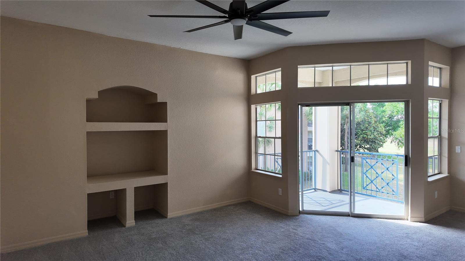 Image 7 of 43 For 7230 Westpointe Boulevard 1231