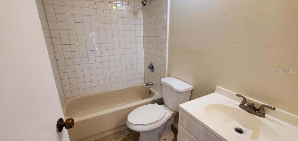 Image 14 of 20 For 10025 Chesham Drive