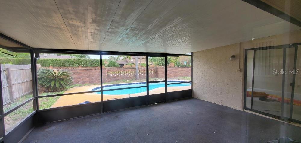 Image 16 of 20 For 10025 Chesham Drive