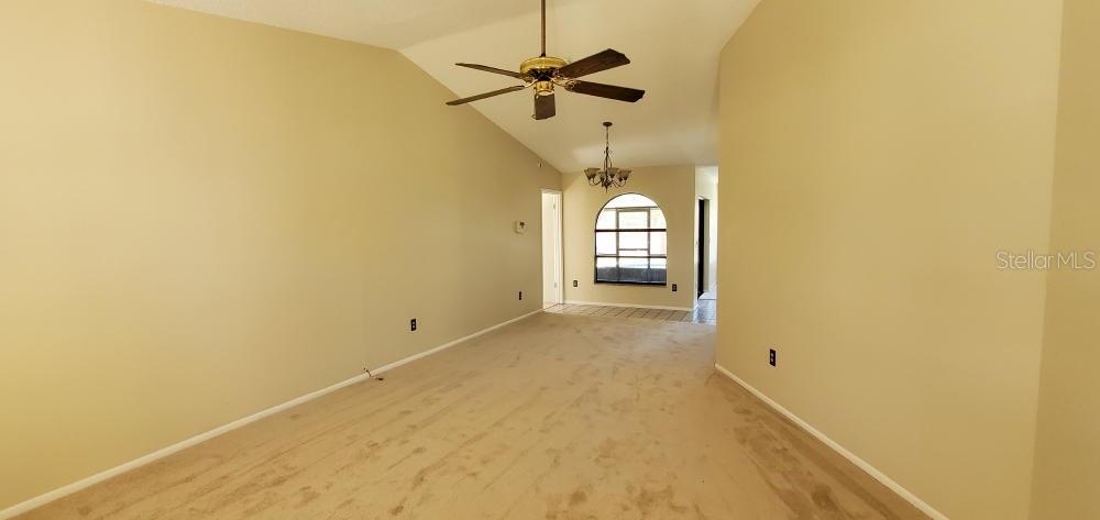 Image 3 of 20 For 10025 Chesham Drive