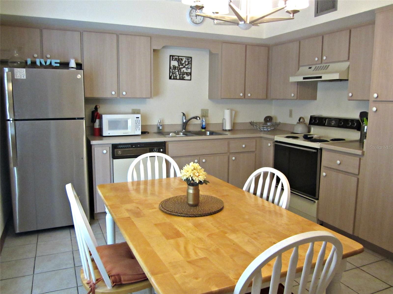 Image 7 of 17 For 2073 Oak Meadow Circle