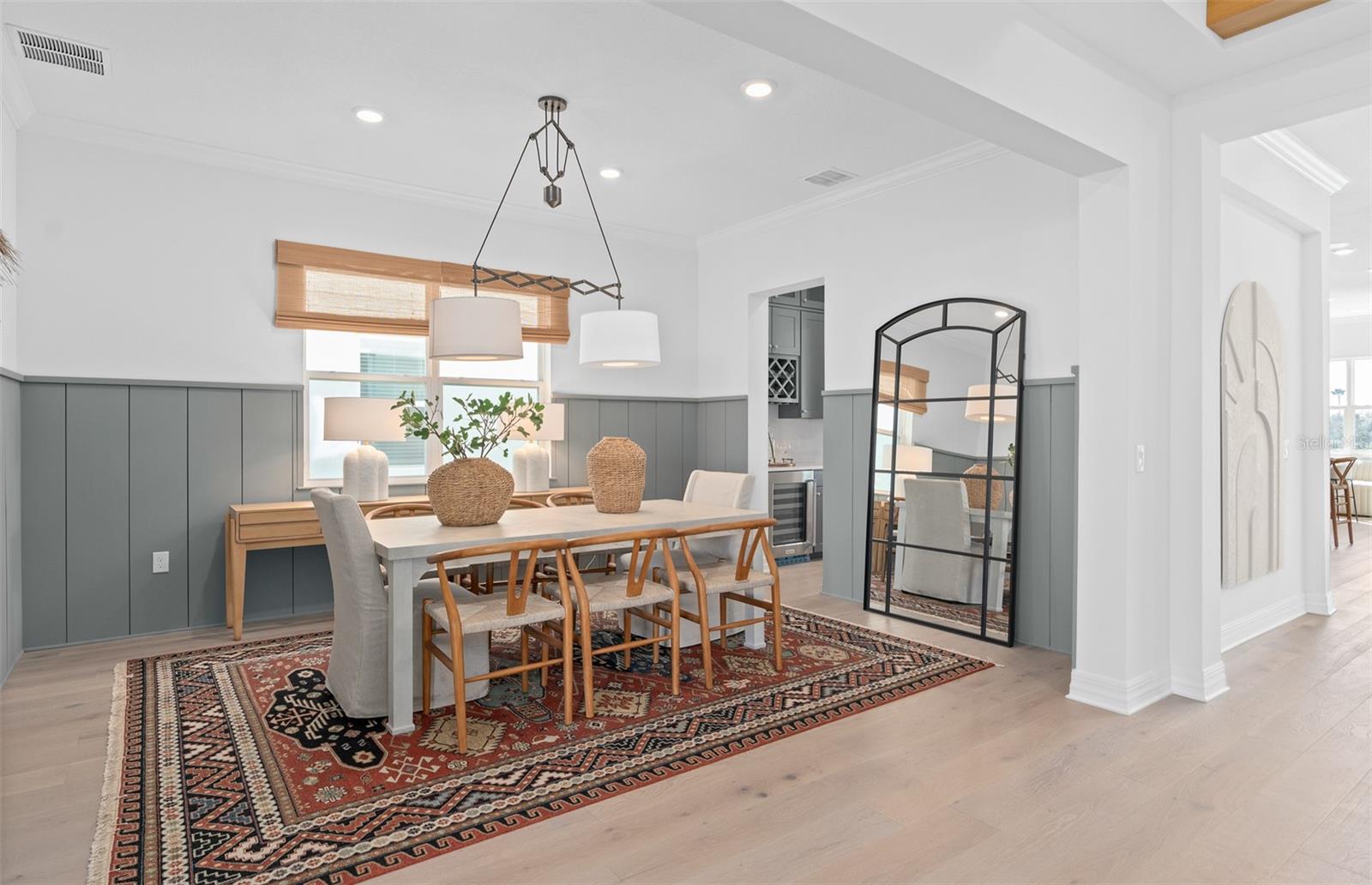 Image 7 of 52 For 8339 Park Cliff Way