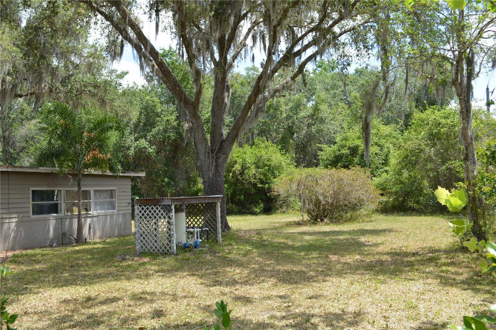 Image 26 of 32 For 1650 Lake Harney Rd