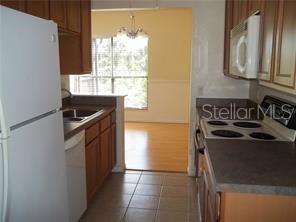 Image 4 of 16 For 1310 Stearman Court 4