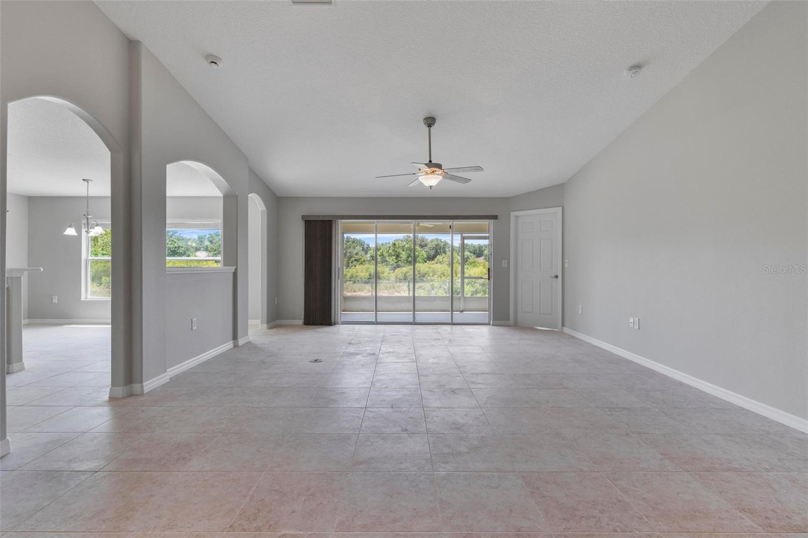 Image 11 of 29 For 27206 Jade Isle Court