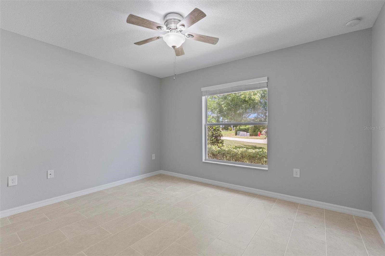 Image 18 of 29 For 27206 Jade Isle Court