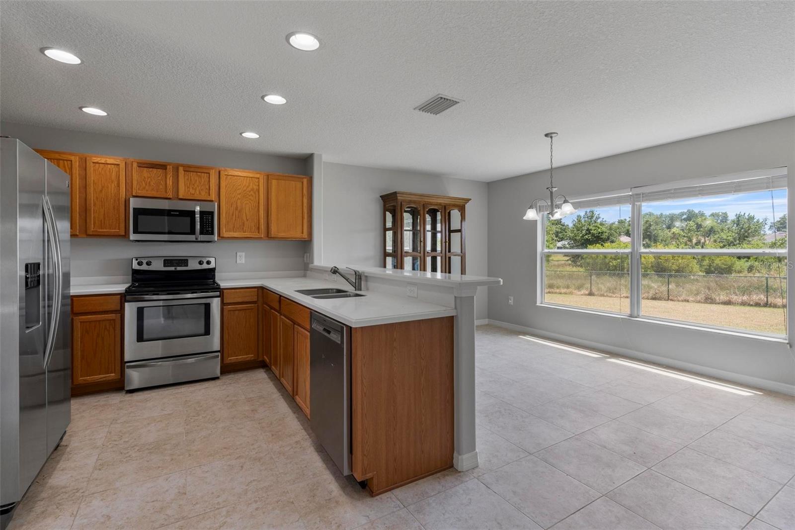 Image 6 of 29 For 27206 Jade Isle Court