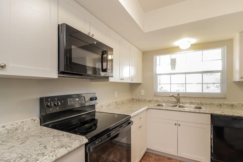 Image 7 of 16 For 709 California Woods Circle