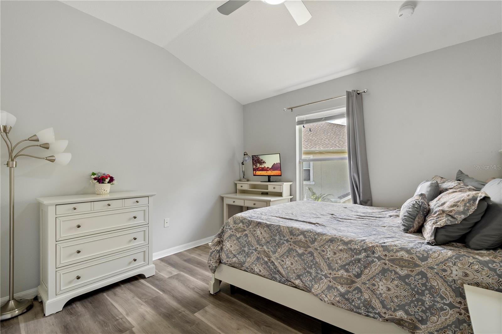 Image 18 of 32 For 6672 Goldenrod Road 132b