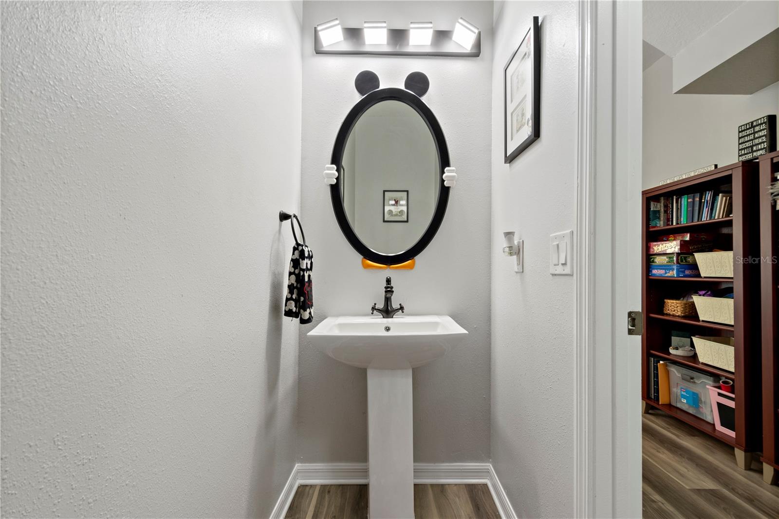 Image 22 of 32 For 6672 Goldenrod Road 132b