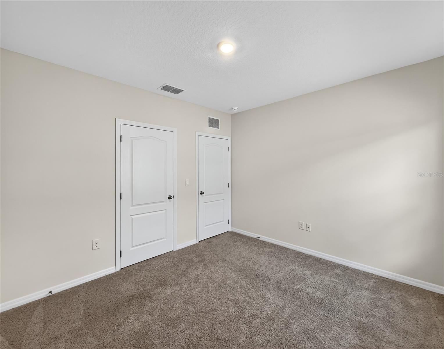 Image 43 of 57 For 2597 Shamrock Street