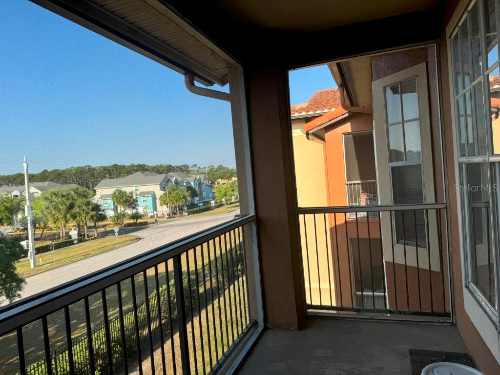 Image 6 of 11 For 5554 Metrowest Boulevard 304