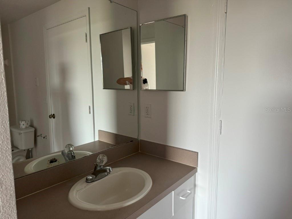 Image 8 of 11 For 5554 Metrowest Boulevard 304