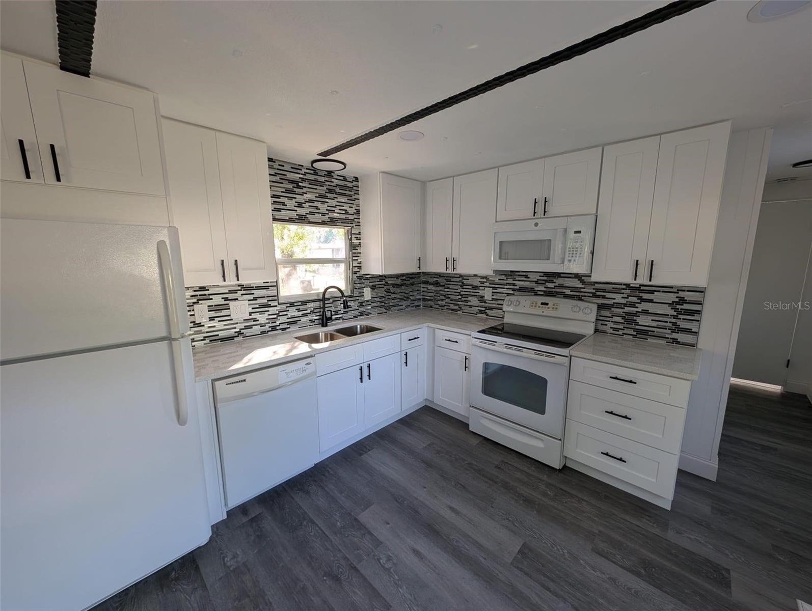 Image 5 of 14 For 82 Bobwhite Road