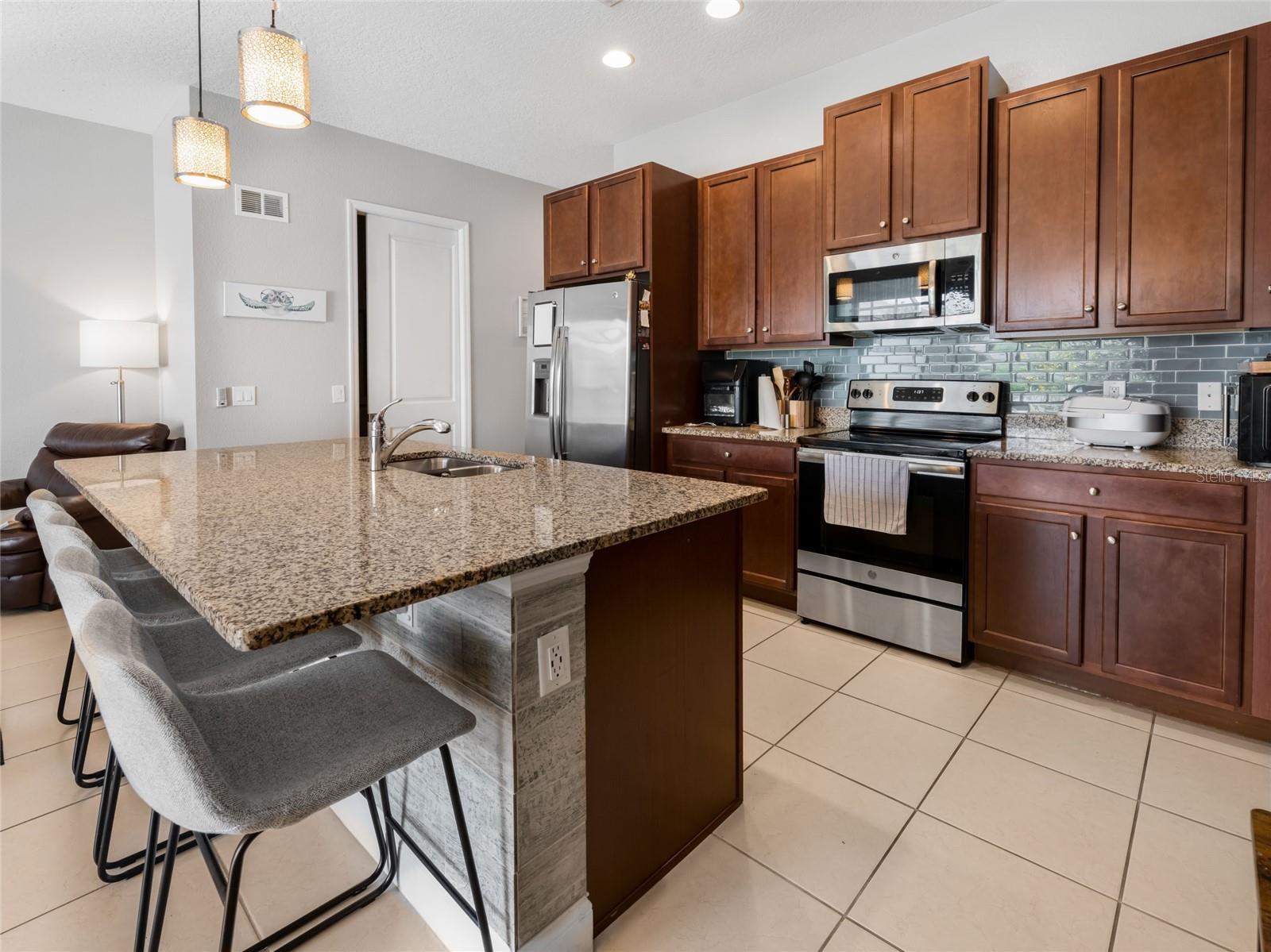 Image 11 of 42 For 193 Captiva Drive