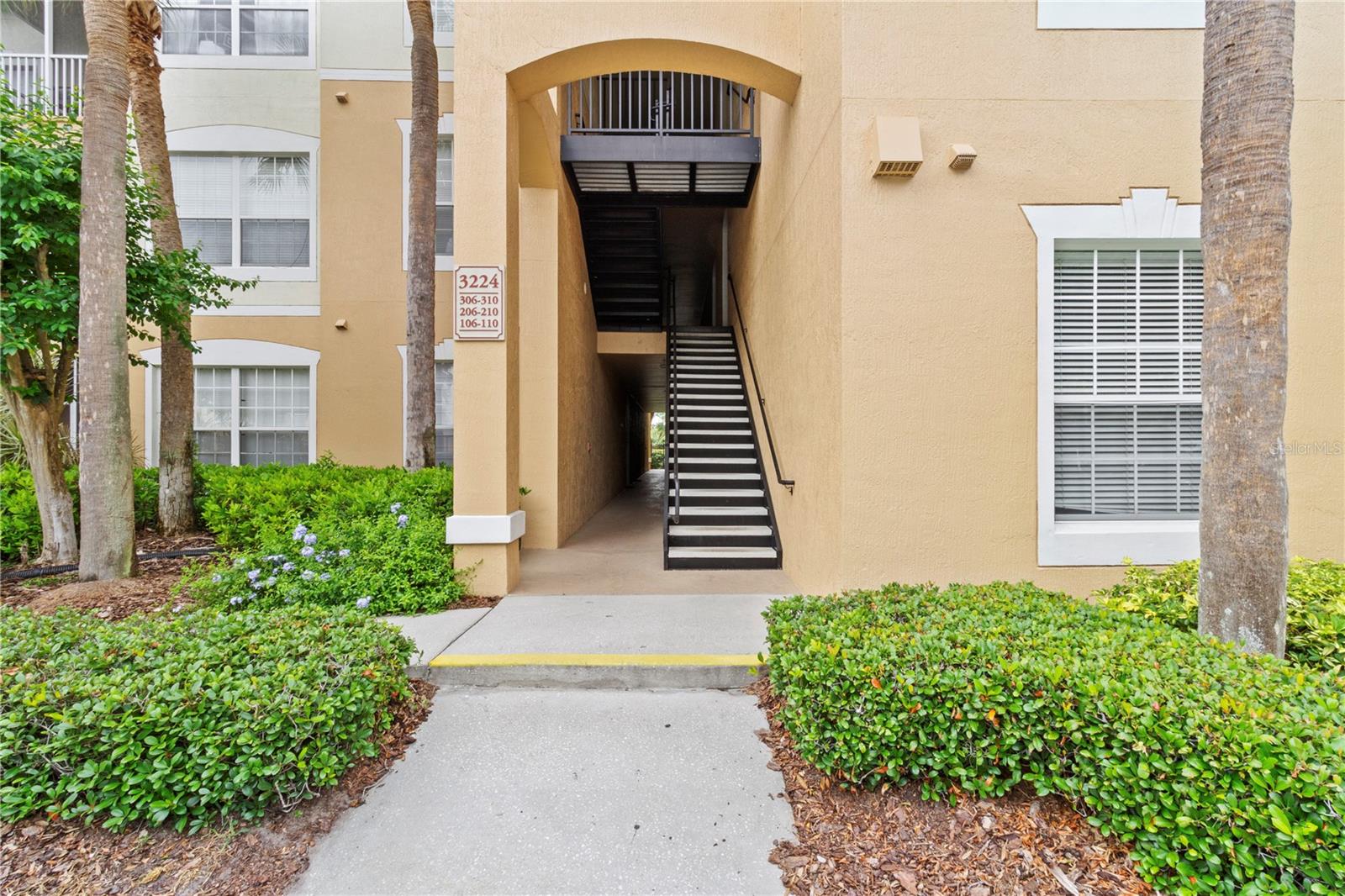 Image 20 of 21 For 3224 Dante Drive 210