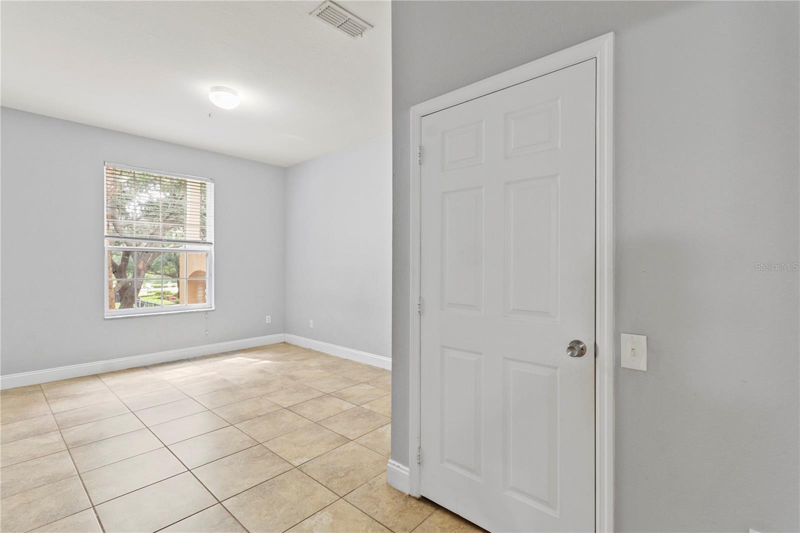 Image 6 of 21 For 3224 Dante Drive 210