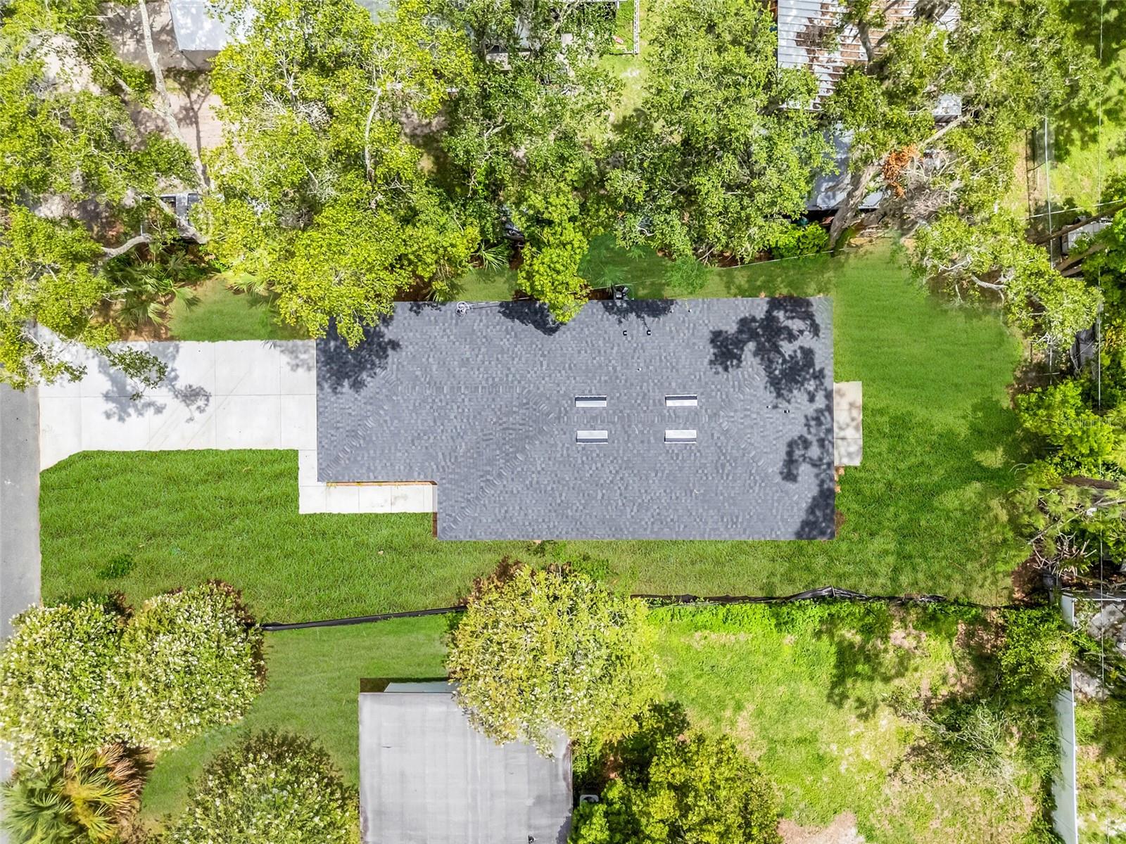 Image 18 of 21 For 563 Winogene Avenue