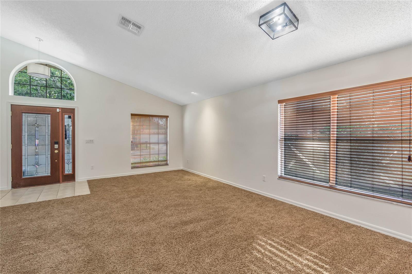 Image 11 of 22 For 413 Dunoon Street