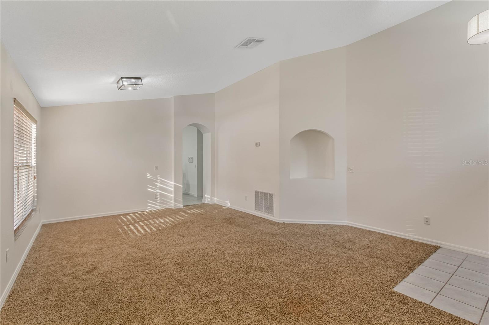 Image 15 of 22 For 413 Dunoon Street