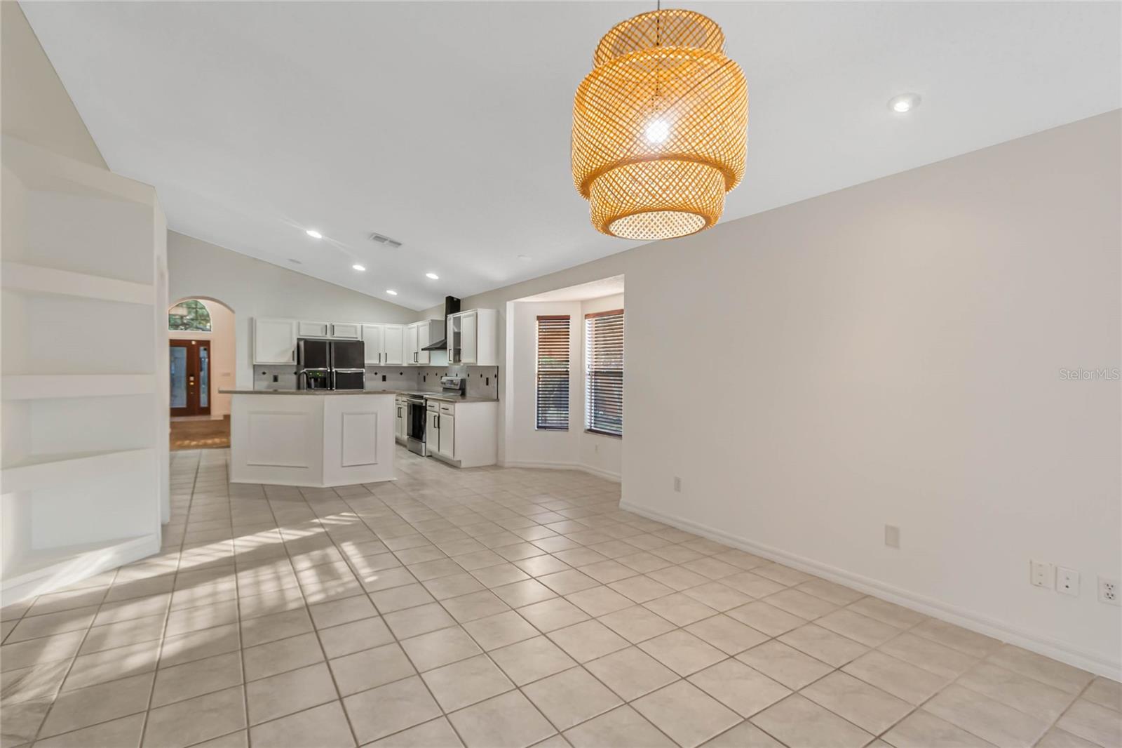 Image 4 of 22 For 413 Dunoon Street