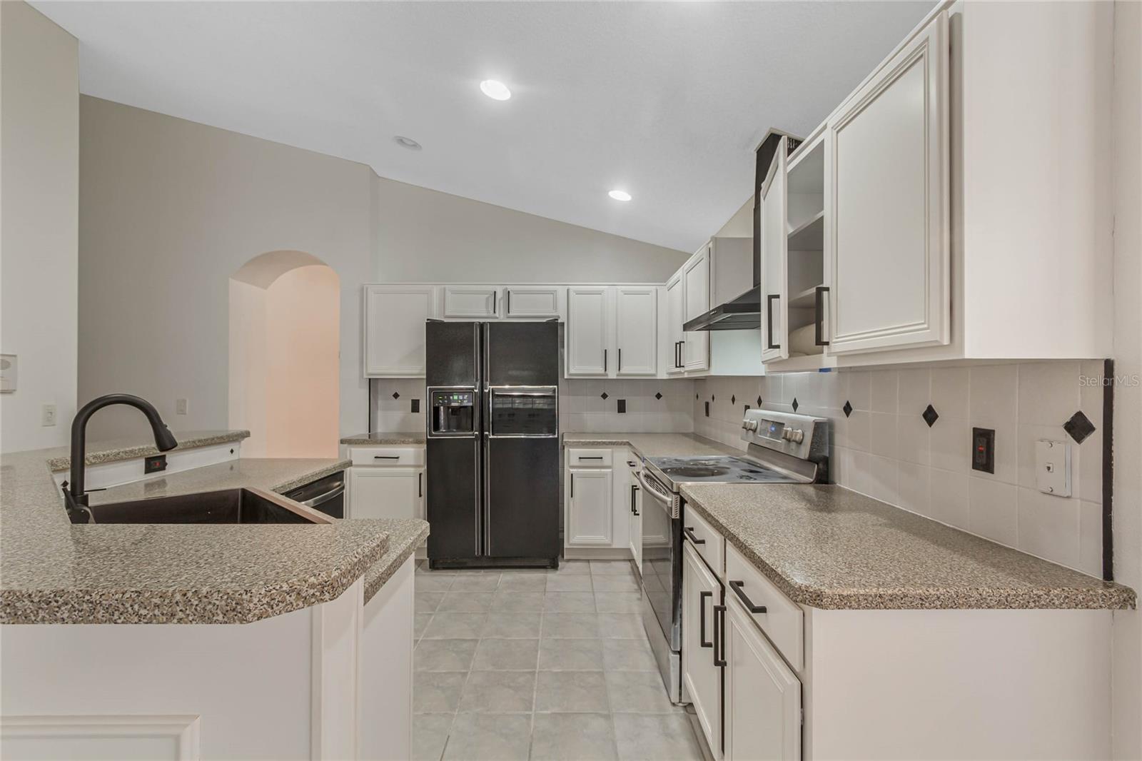 Image 5 of 22 For 413 Dunoon Street