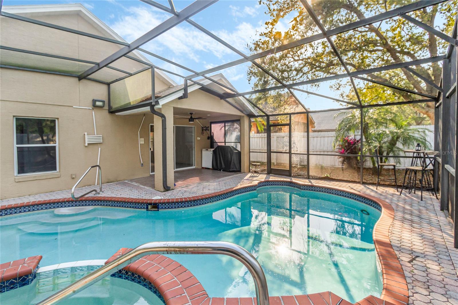Image 7 of 22 For 413 Dunoon Street