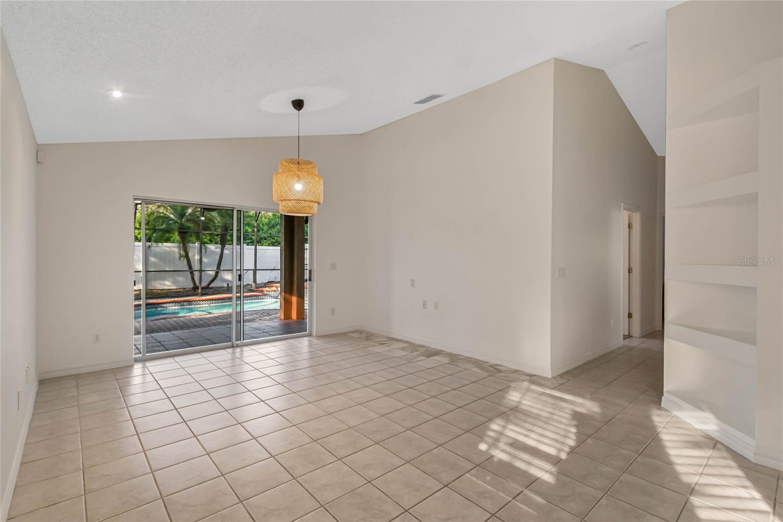 Image 9 of 22 For 413 Dunoon Street
