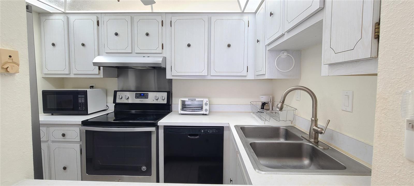 Image 6 of 21 For 3051 Atlantic Avenue 205