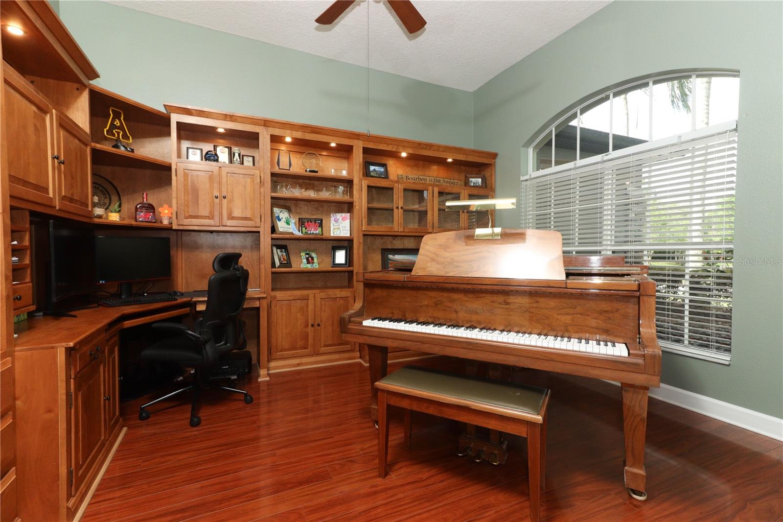 Image 4 of 52 For 753 Grey Heron Place