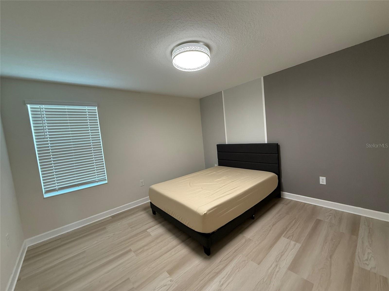 Image 23 of 38 For 18219 Oliver Twist Way