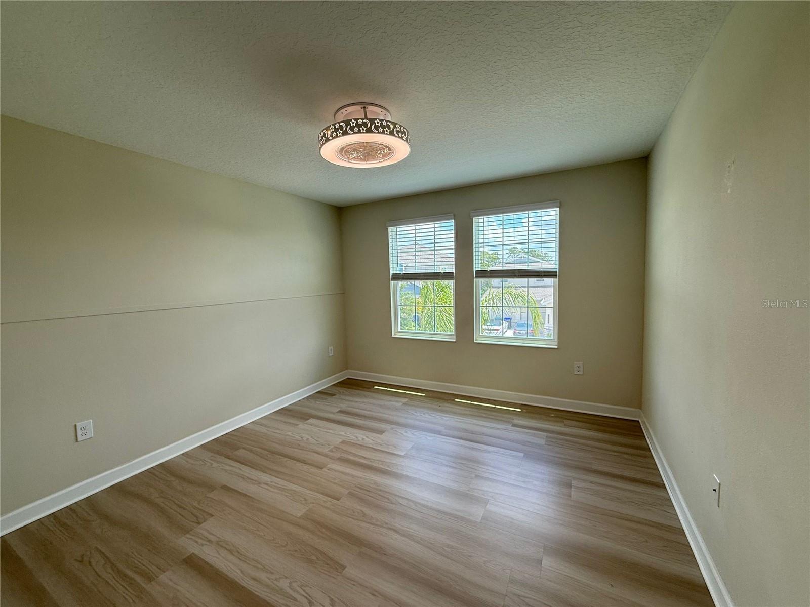Image 24 of 38 For 18219 Oliver Twist Way