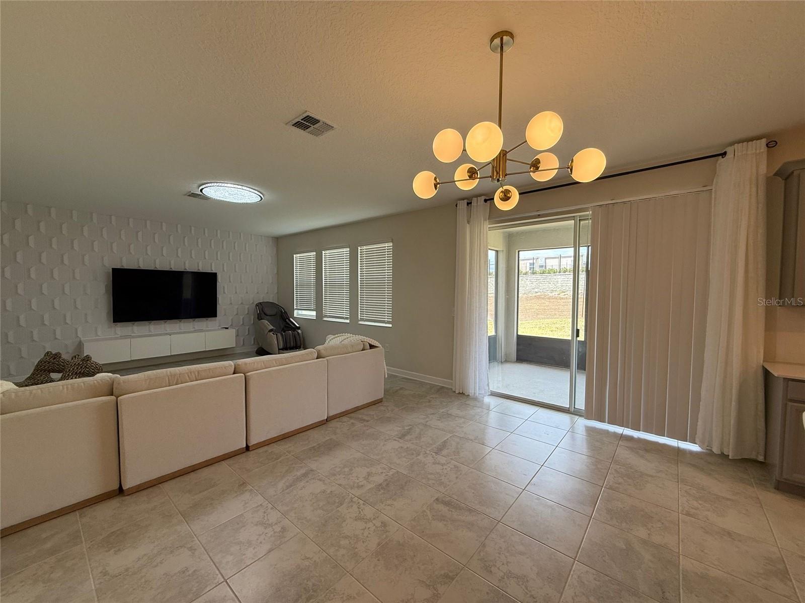 Image 4 of 38 For 18219 Oliver Twist Way