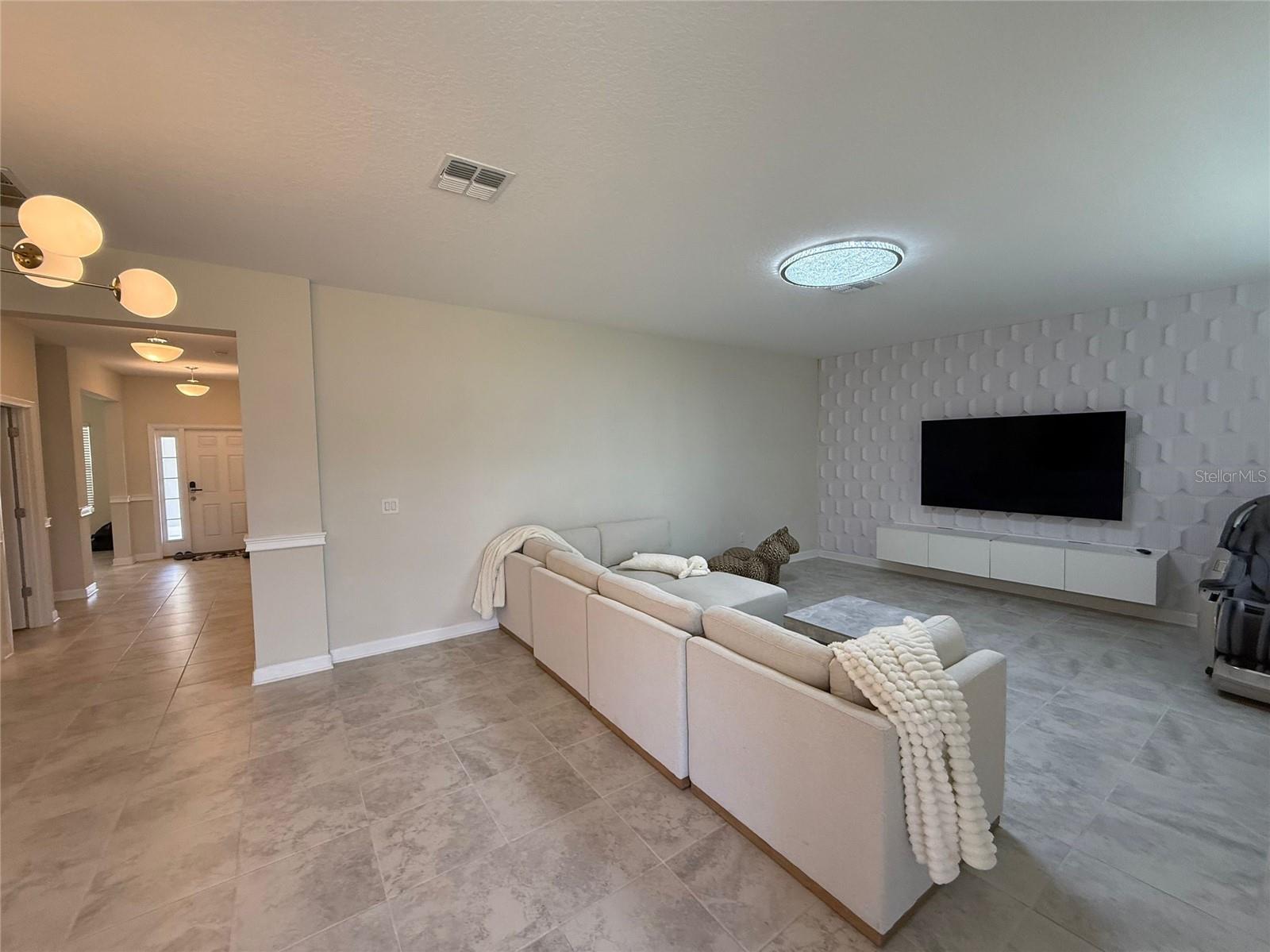 Image 5 of 38 For 18219 Oliver Twist Way