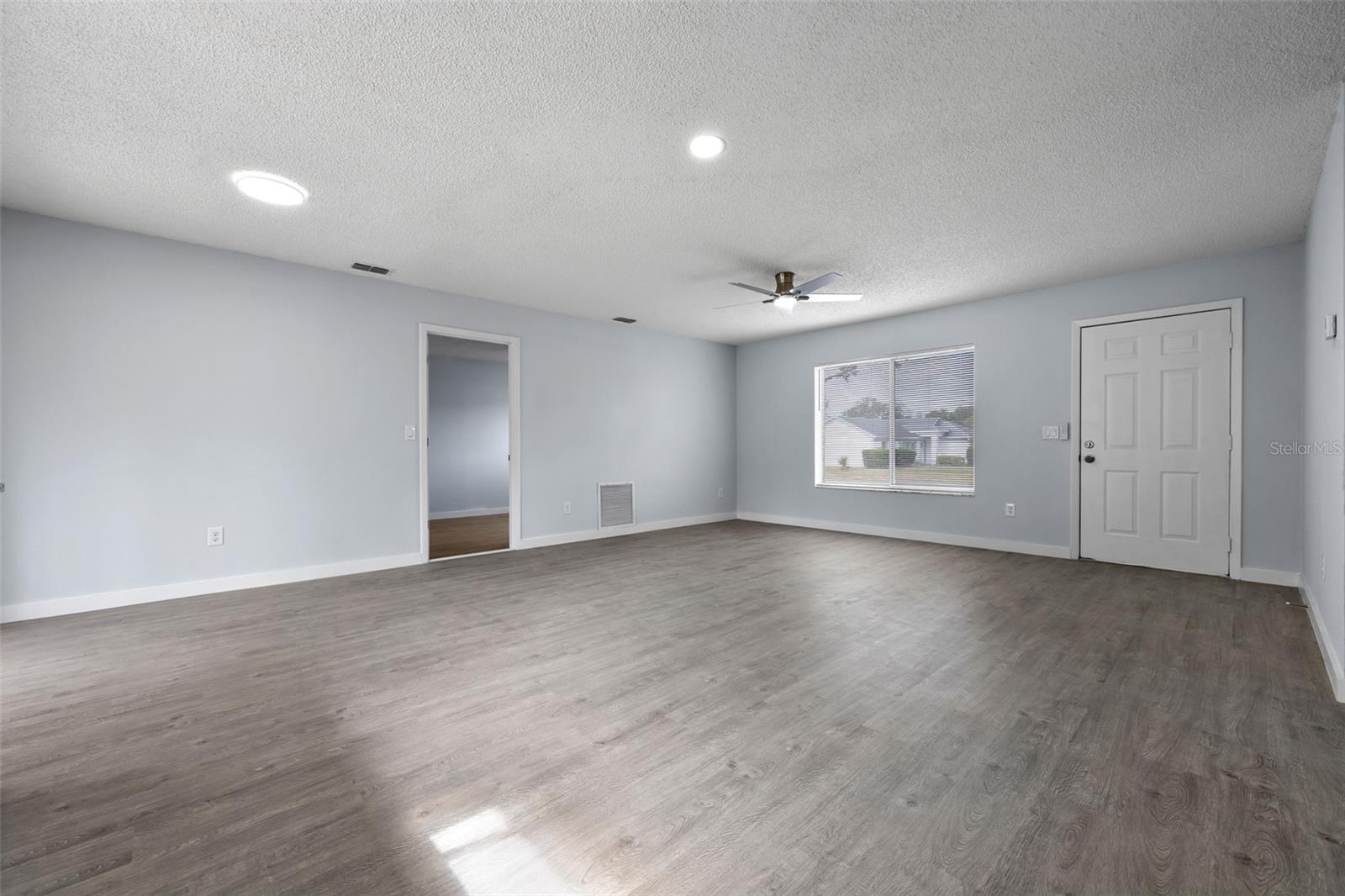 Image 10 of 75 For 2763 Waco Drive