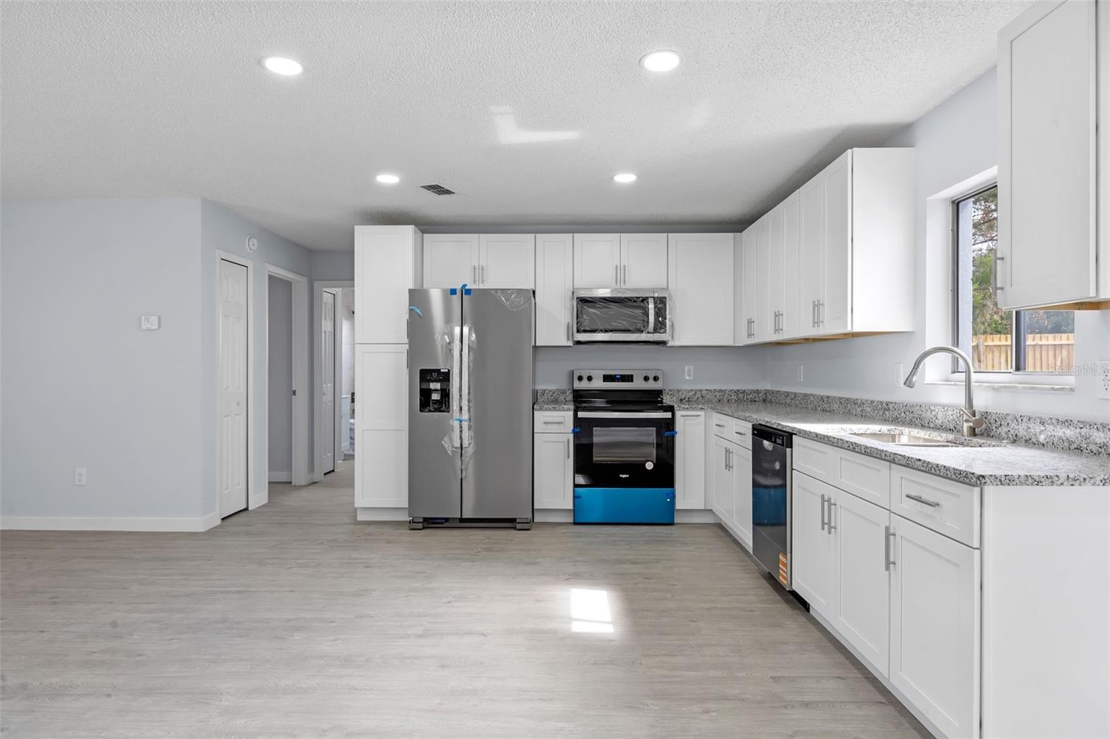 Image 15 of 75 For 2763 Waco Drive